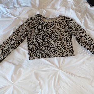 Adika Cheetah print long sleeve crop top